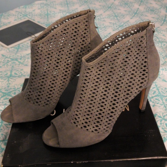 Metaphor Razor bootie - Picture 2 of 6